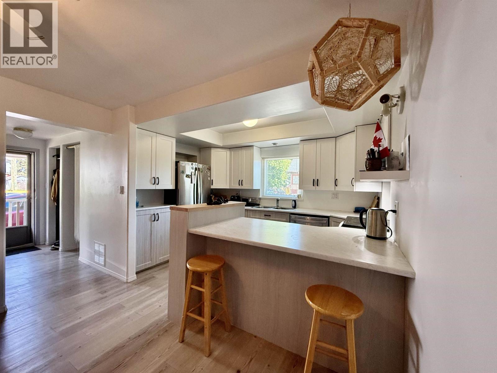 1071 QUEEN STREET - 6
