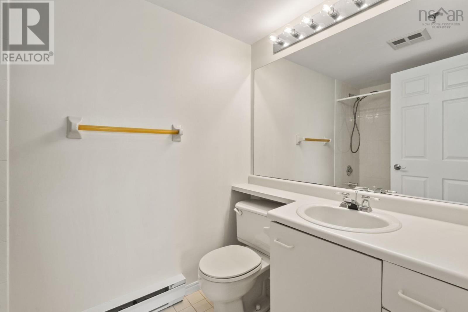 Property 25 of 50 of 910 30 Brookdale Crescent