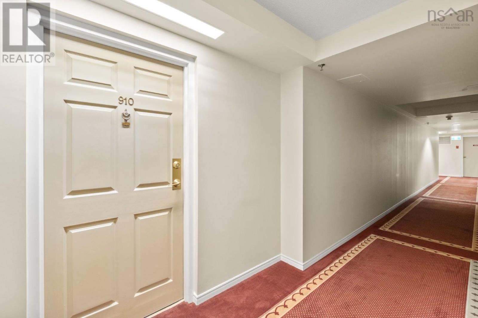 Property 3 of 50 of 910 30 Brookdale Crescent