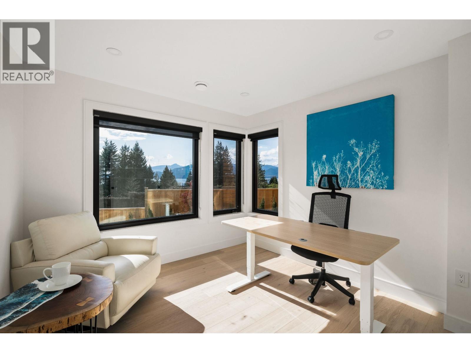 35 KELVIN GROVE WAY, West Vancouver