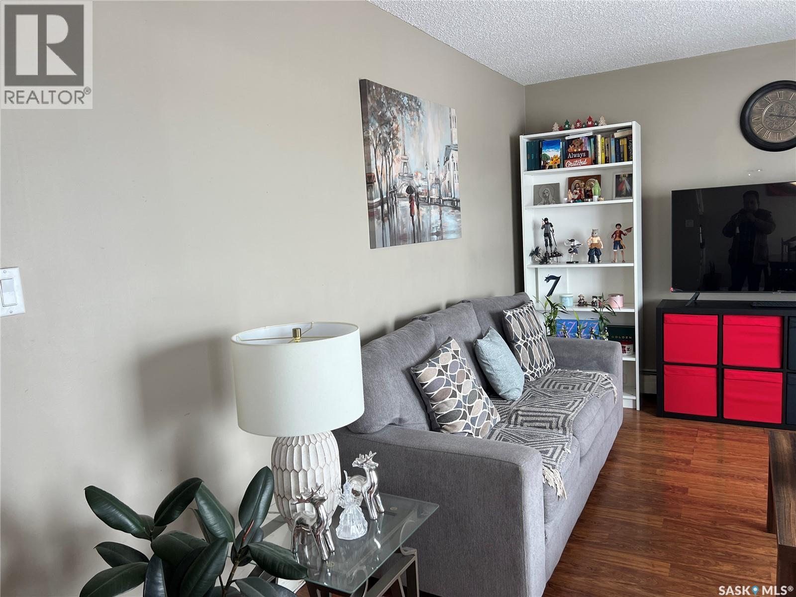 #25 106 104th STREET W - 10