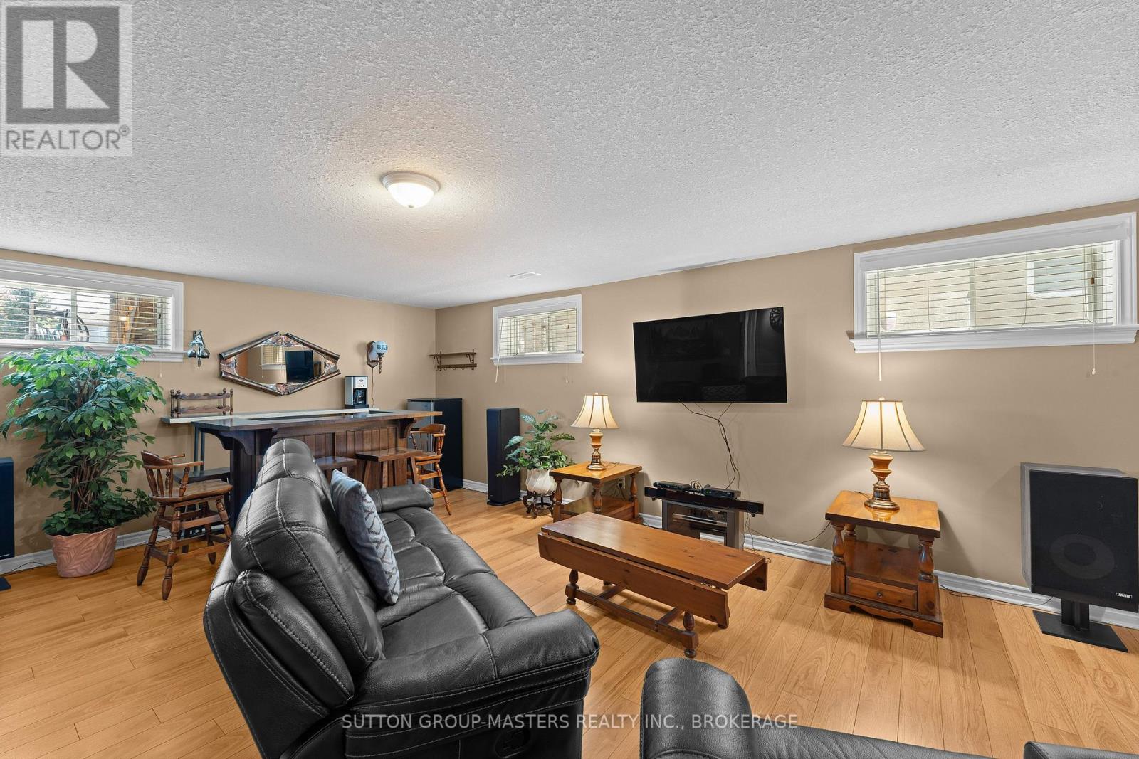 186 KILDARE AVENUE - 25