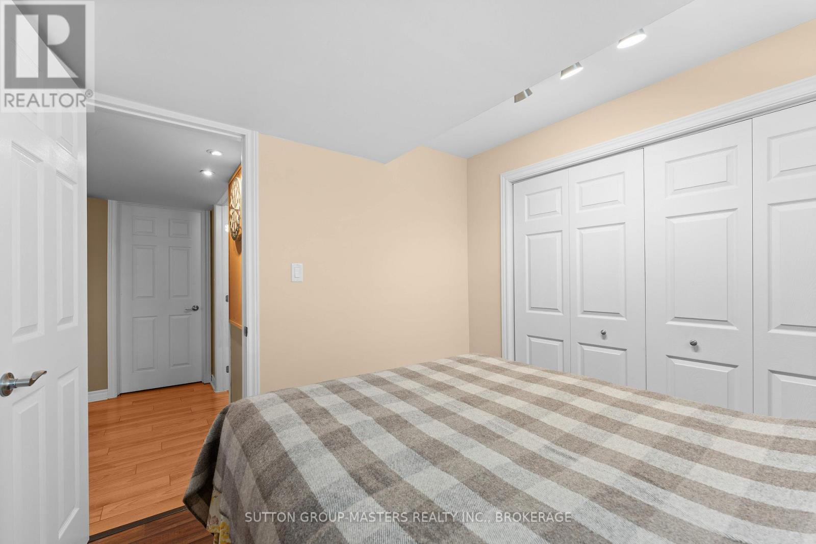 186 KILDARE AVENUE - 32