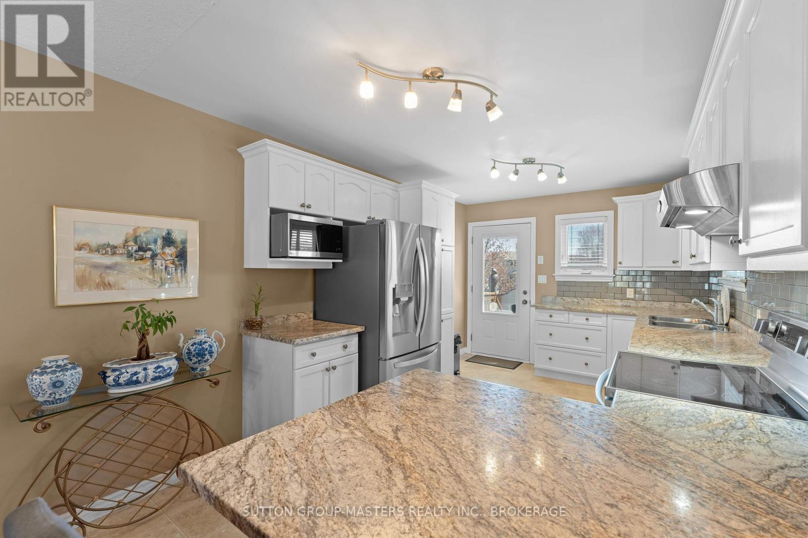 186 KILDARE AVENUE - 9