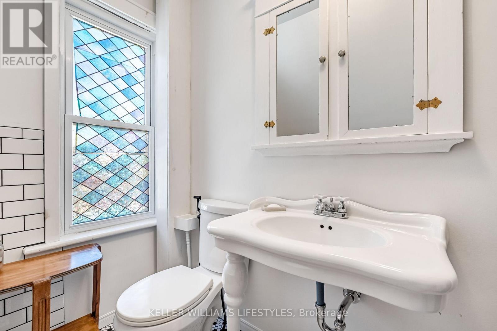 616 GLASGOW STREET - 27
