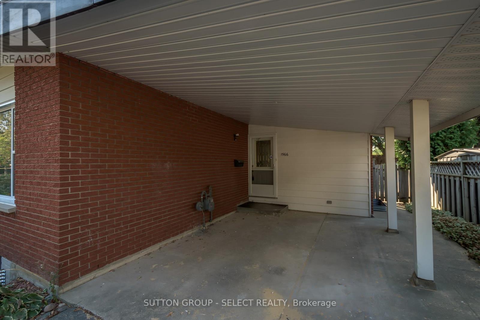 1566 NAIRN AVENUE - 2