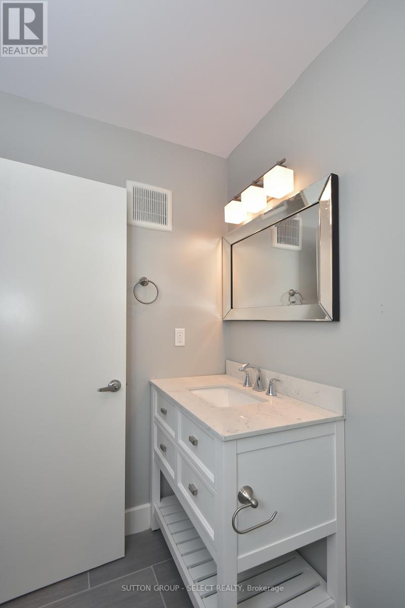 1566 NAIRN AVENUE - 24