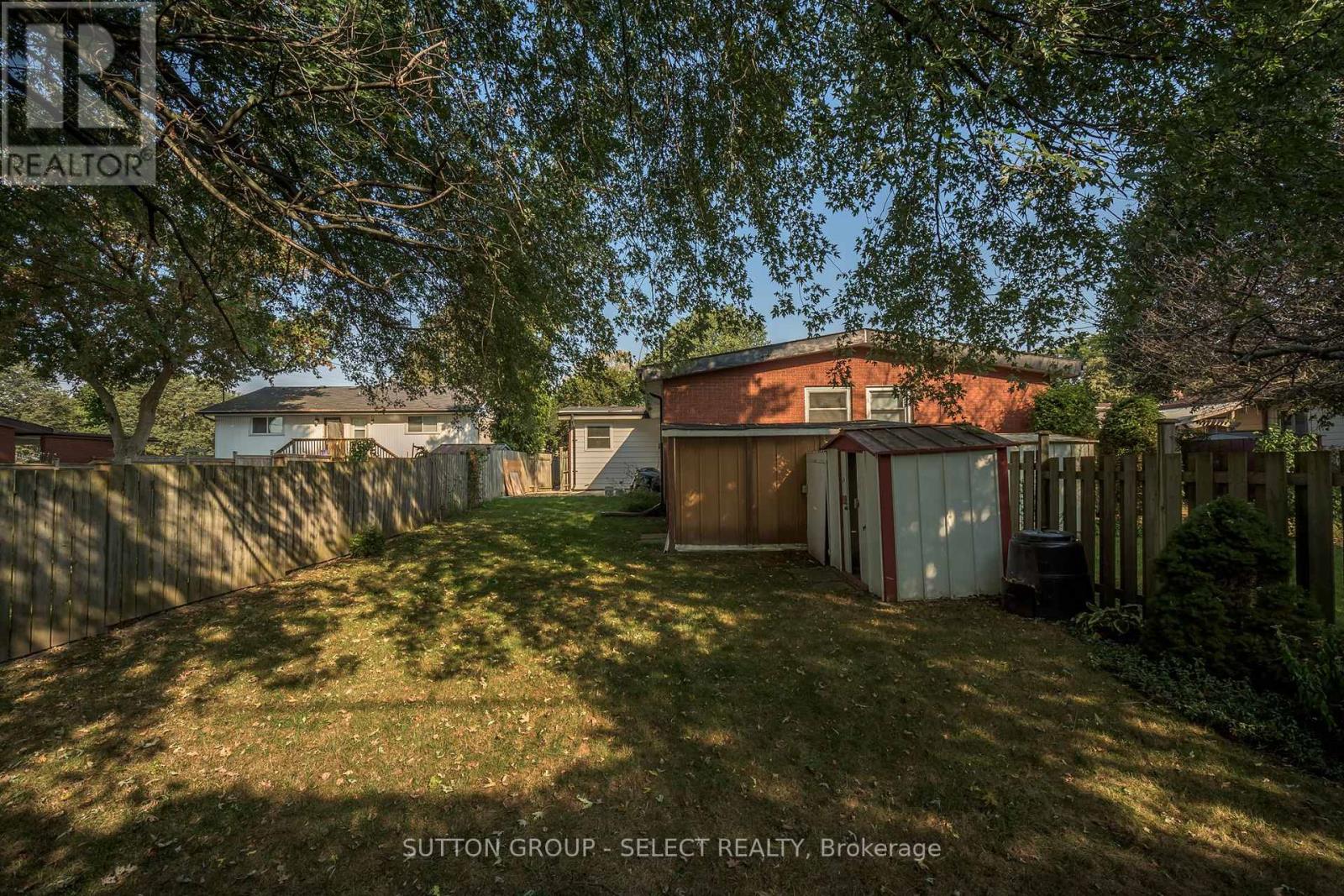 1566 NAIRN AVENUE - 26