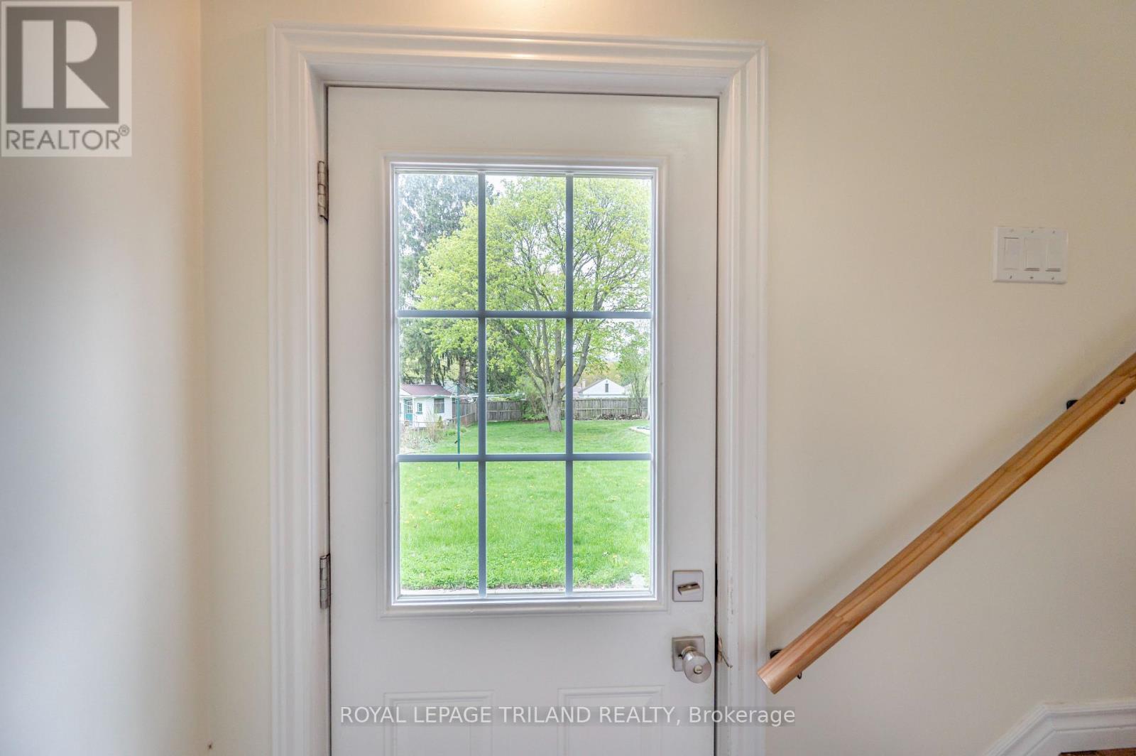 374 GRIFFITH STREET - 24