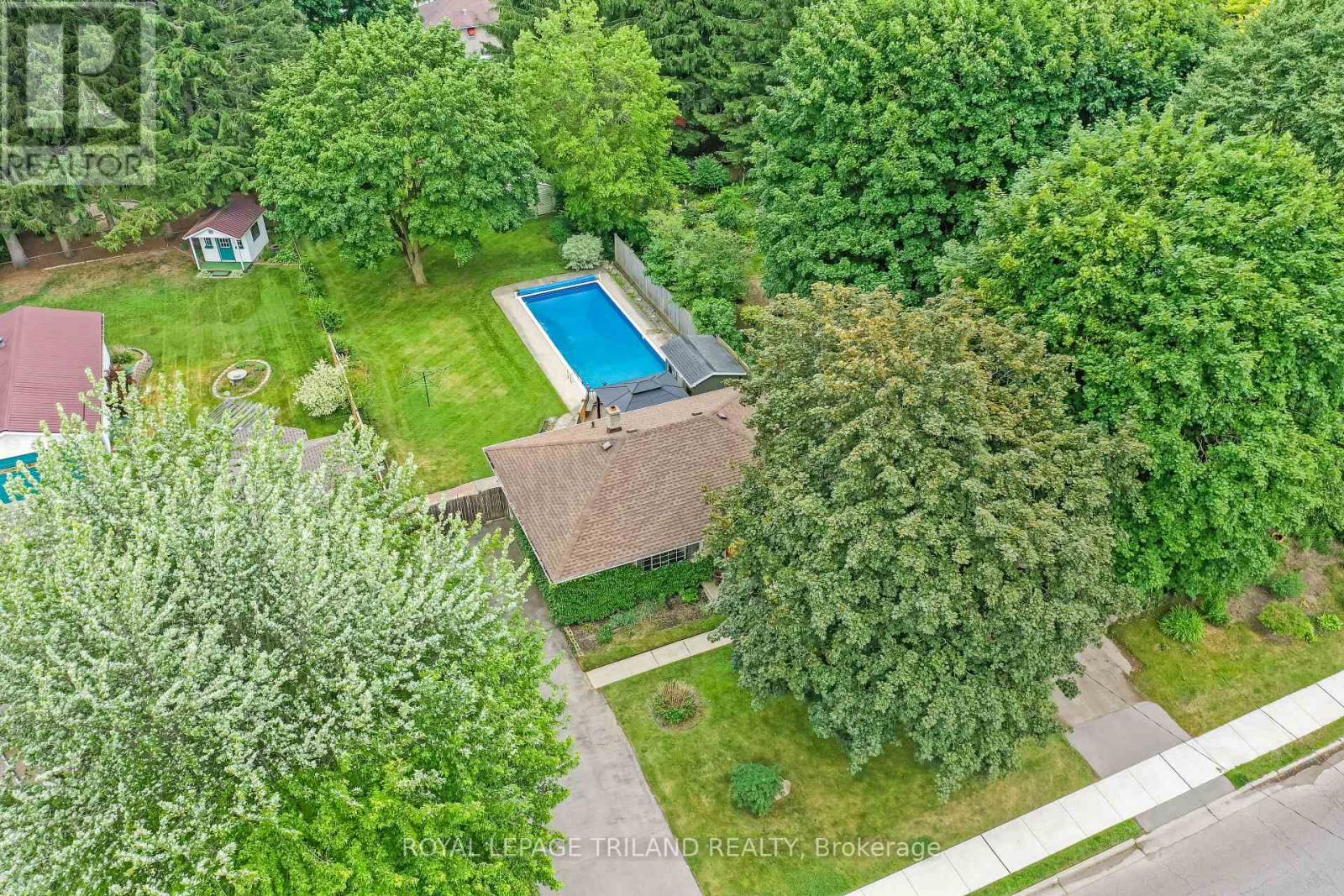 374 GRIFFITH STREET - 3