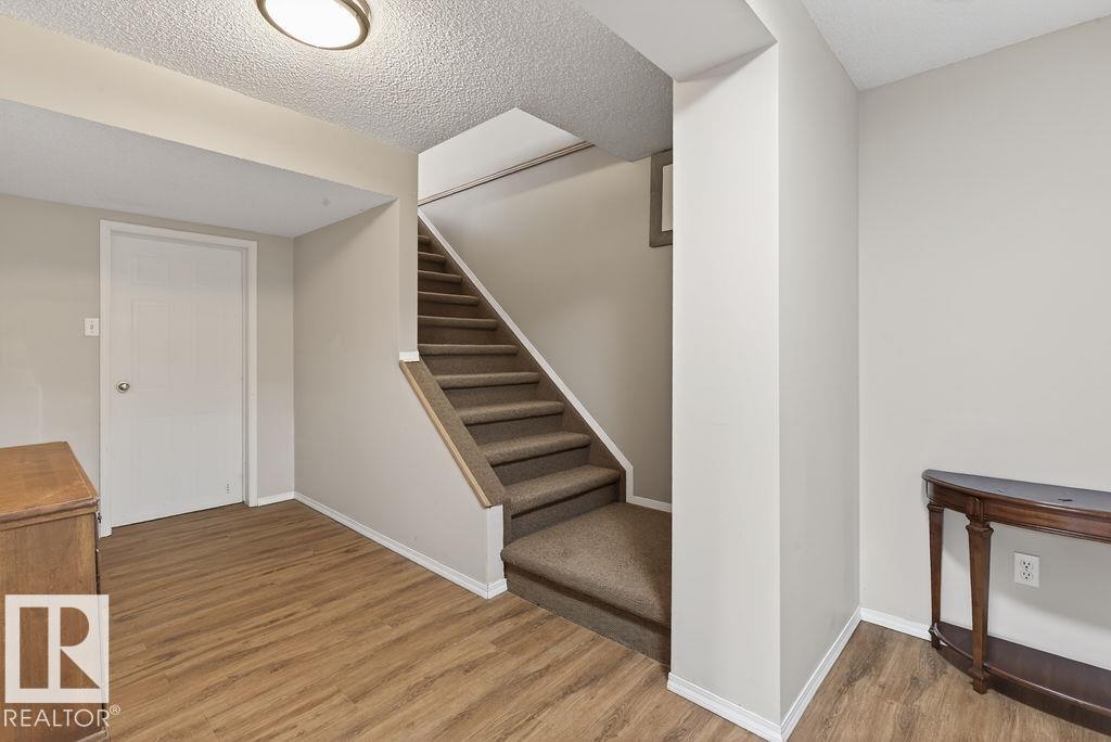 #49 52257 RGE ROAD 231 - 32