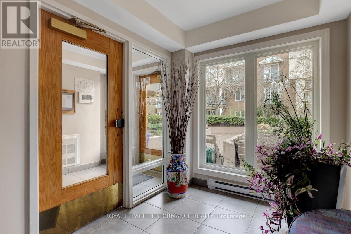 #401D 1 COLUMBUS AVENUE - 2