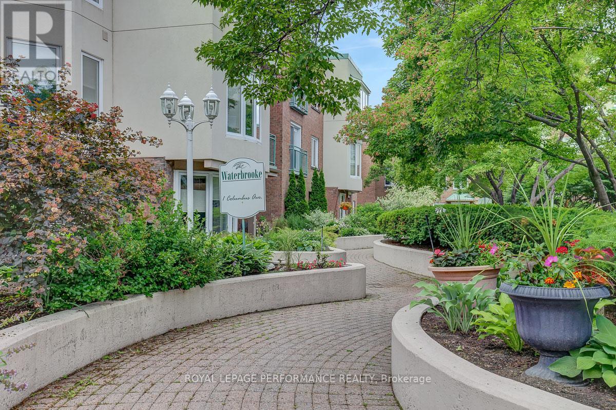 #401D 1 COLUMBUS AVENUE - 32