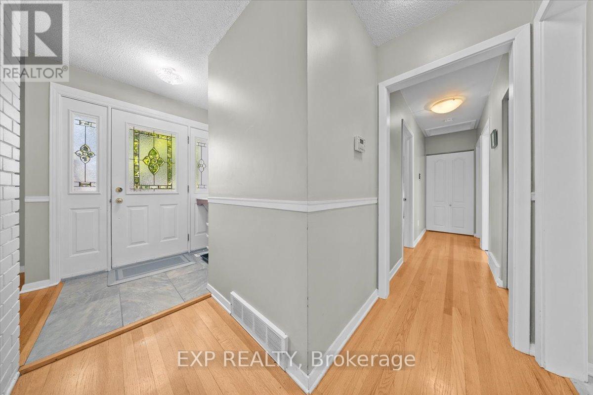 2697 ULSTER CRESCENT - 19