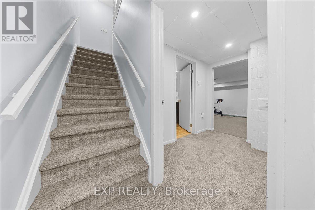 2697 ULSTER CRESCENT - 24