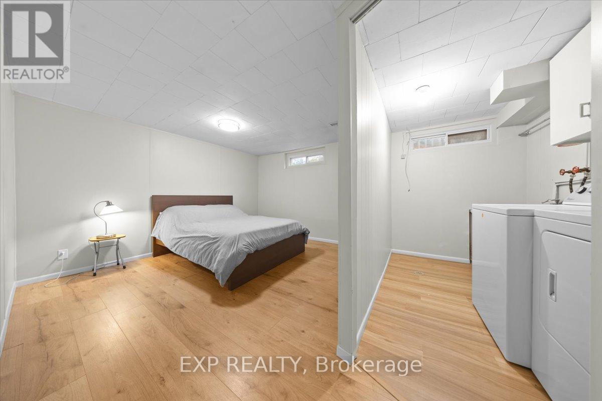 2697 ULSTER CRESCENT - 29