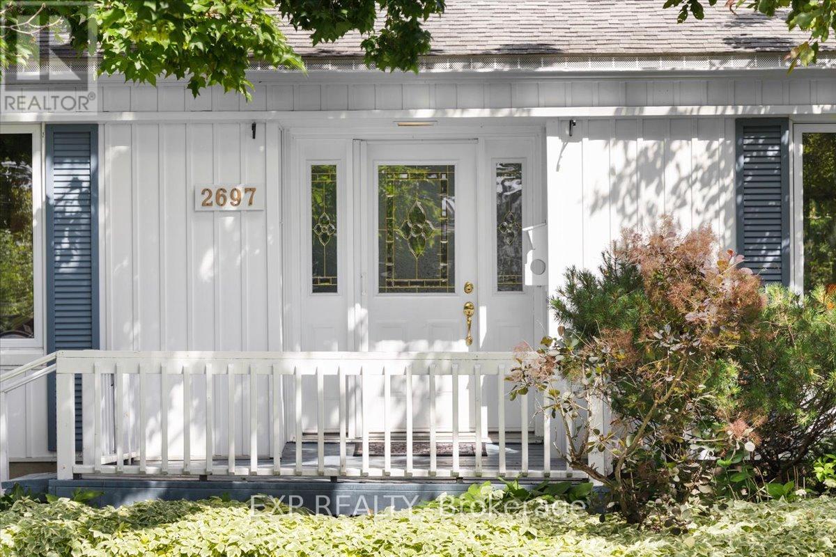 2697 ULSTER CRESCENT - 3