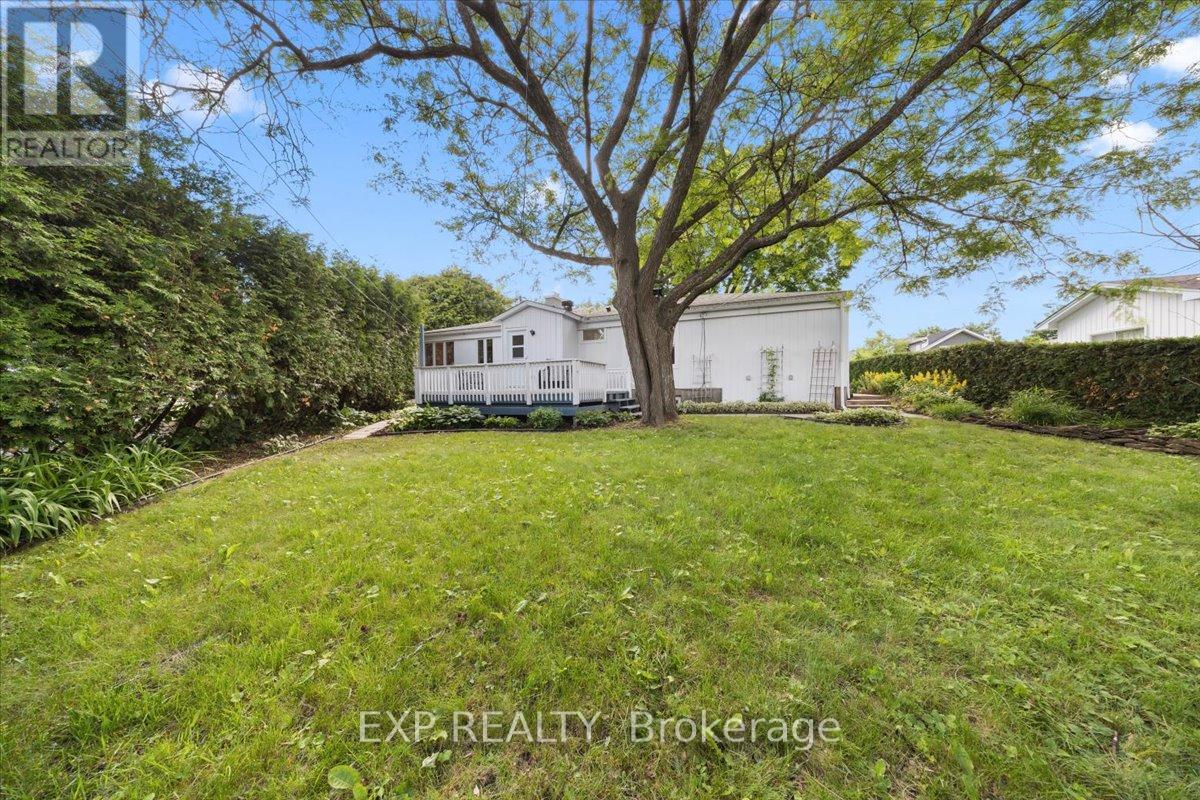 2697 ULSTER CRESCENT - 33