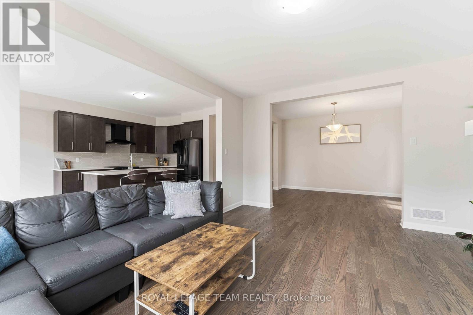 332 ELSIE MACGILL WALK - 11