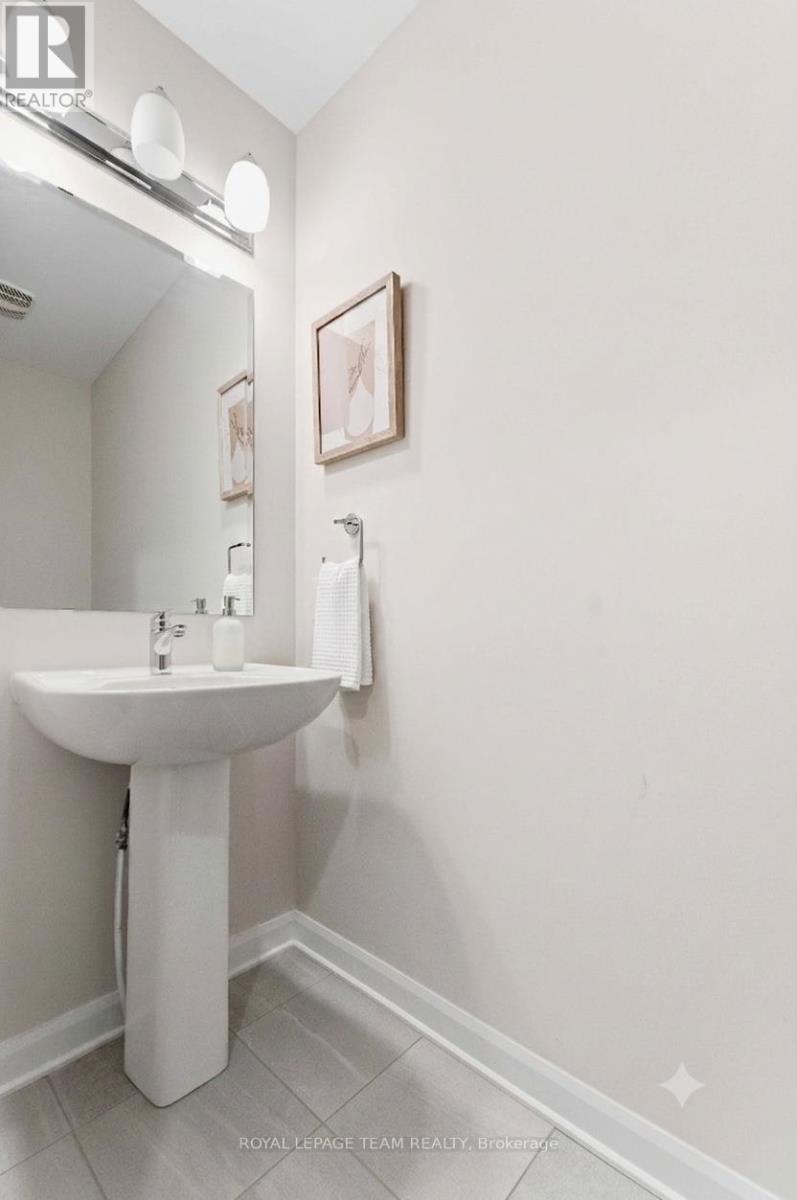 332 ELSIE MACGILL WALK - 21