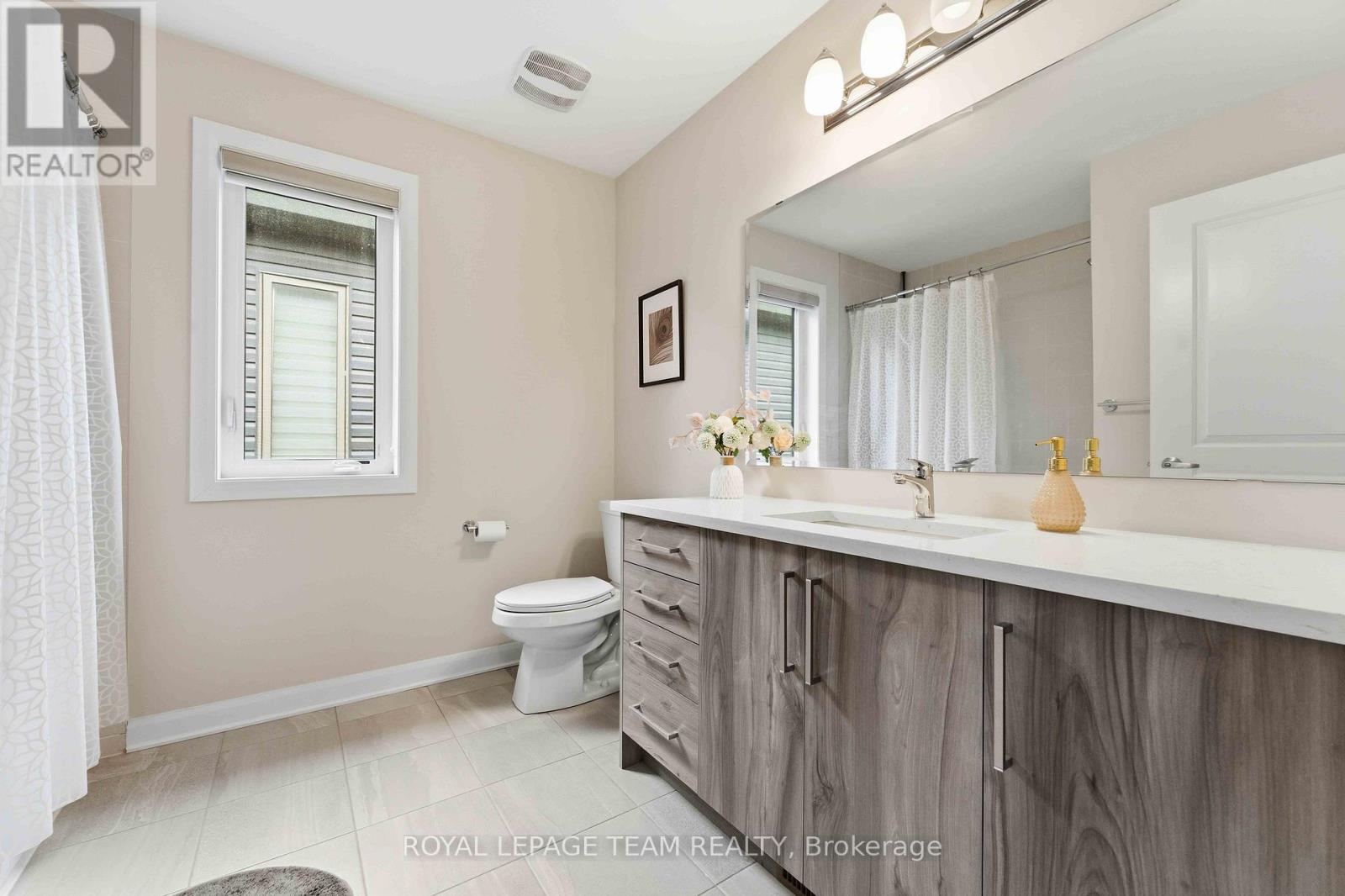 332 ELSIE MACGILL WALK - 31