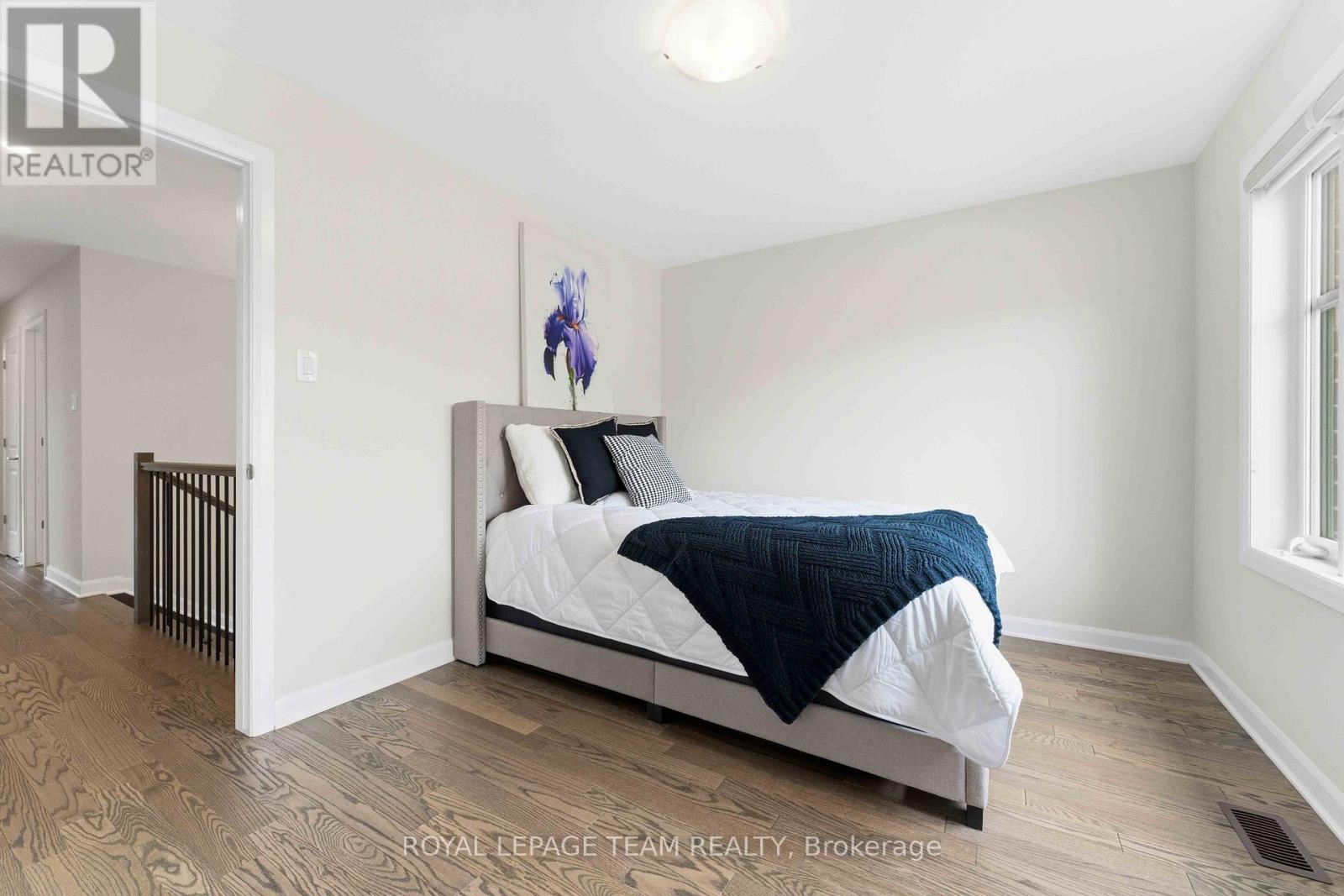332 ELSIE MACGILL WALK - 33