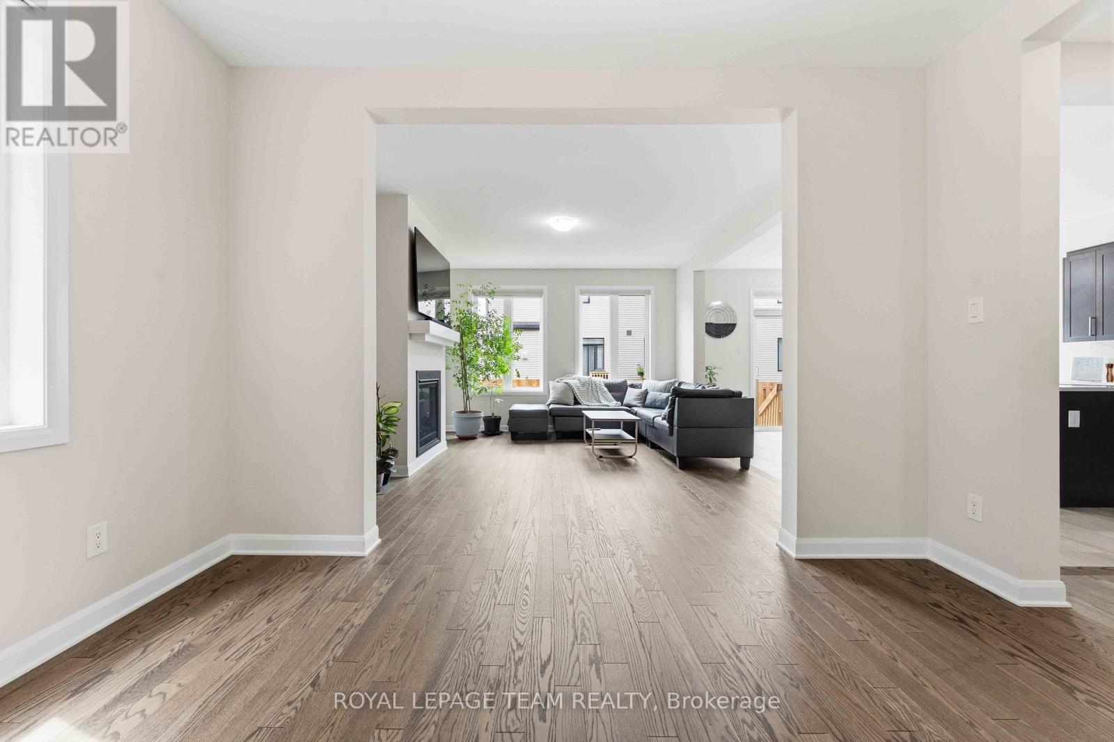 332 ELSIE MACGILL WALK - 8