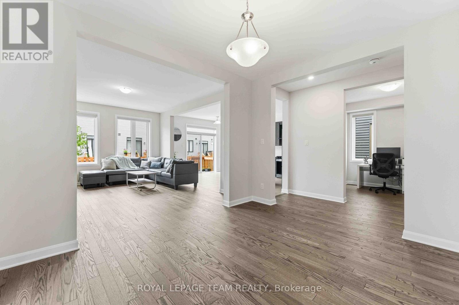 332 ELSIE MACGILL WALK - 9