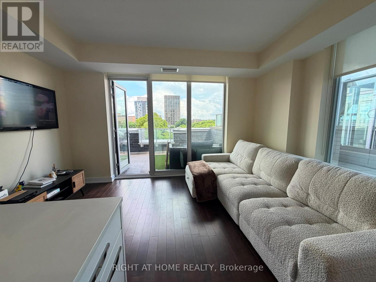 2 Bed, 2 Bath Apartment for Rent in Ottawa – 309 – 111 CHAMPAGNE AVENUE S, Ottawa – MLS# X13485716 - Image 8
