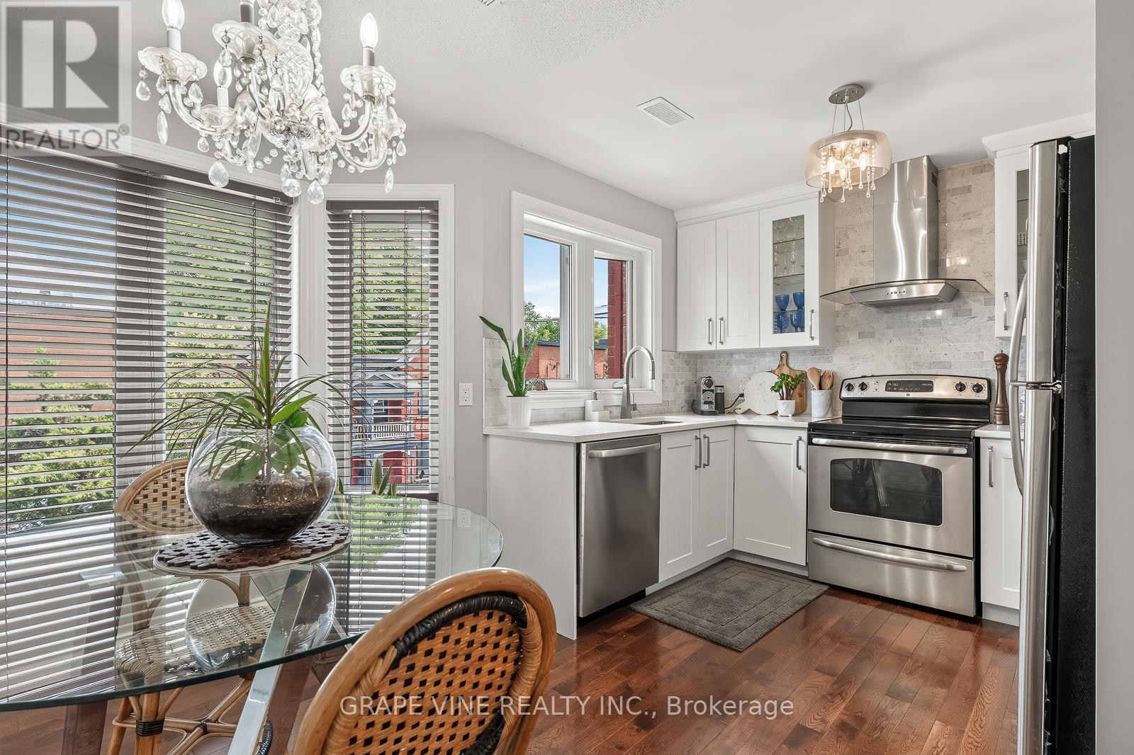 2 Bed, 2 Bath House for Sale in Ottawa – 14 – 280 BAY STREET, Ottawa – MLS# X13485758 - Image 18