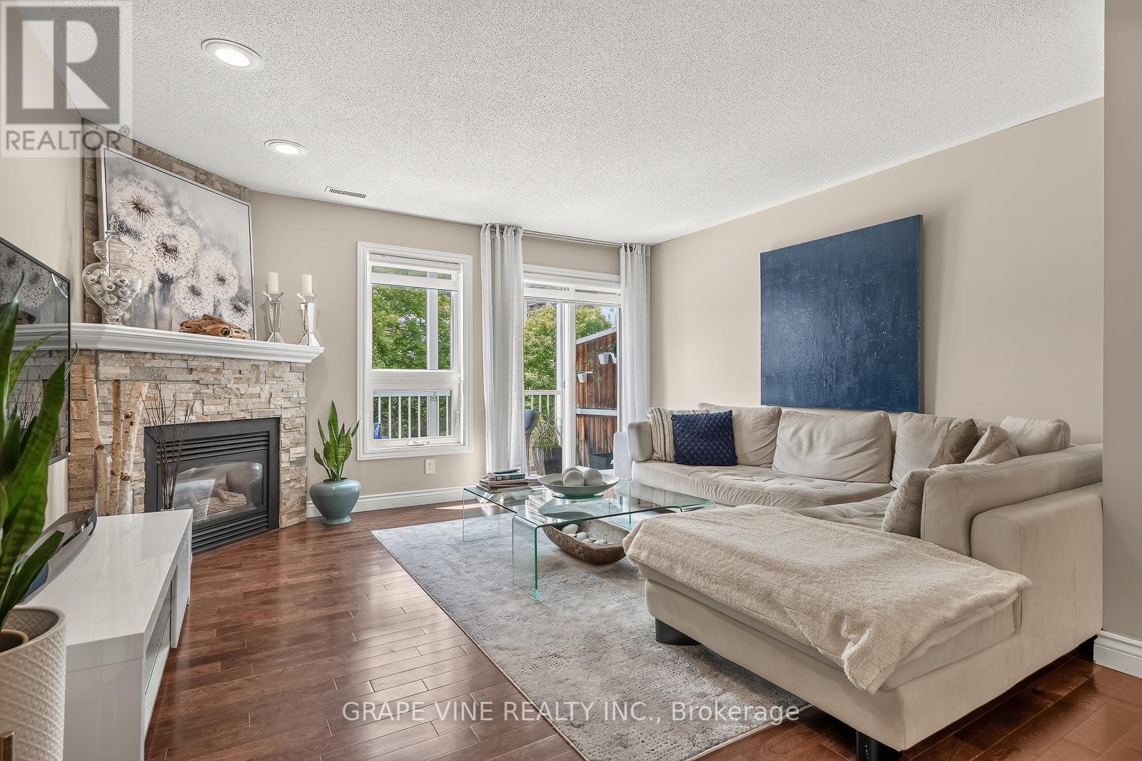 2 Bed, 2 Bath House for Sale in Ottawa – 14 – 280 BAY STREET, Ottawa – MLS# X13485758 - Image 36