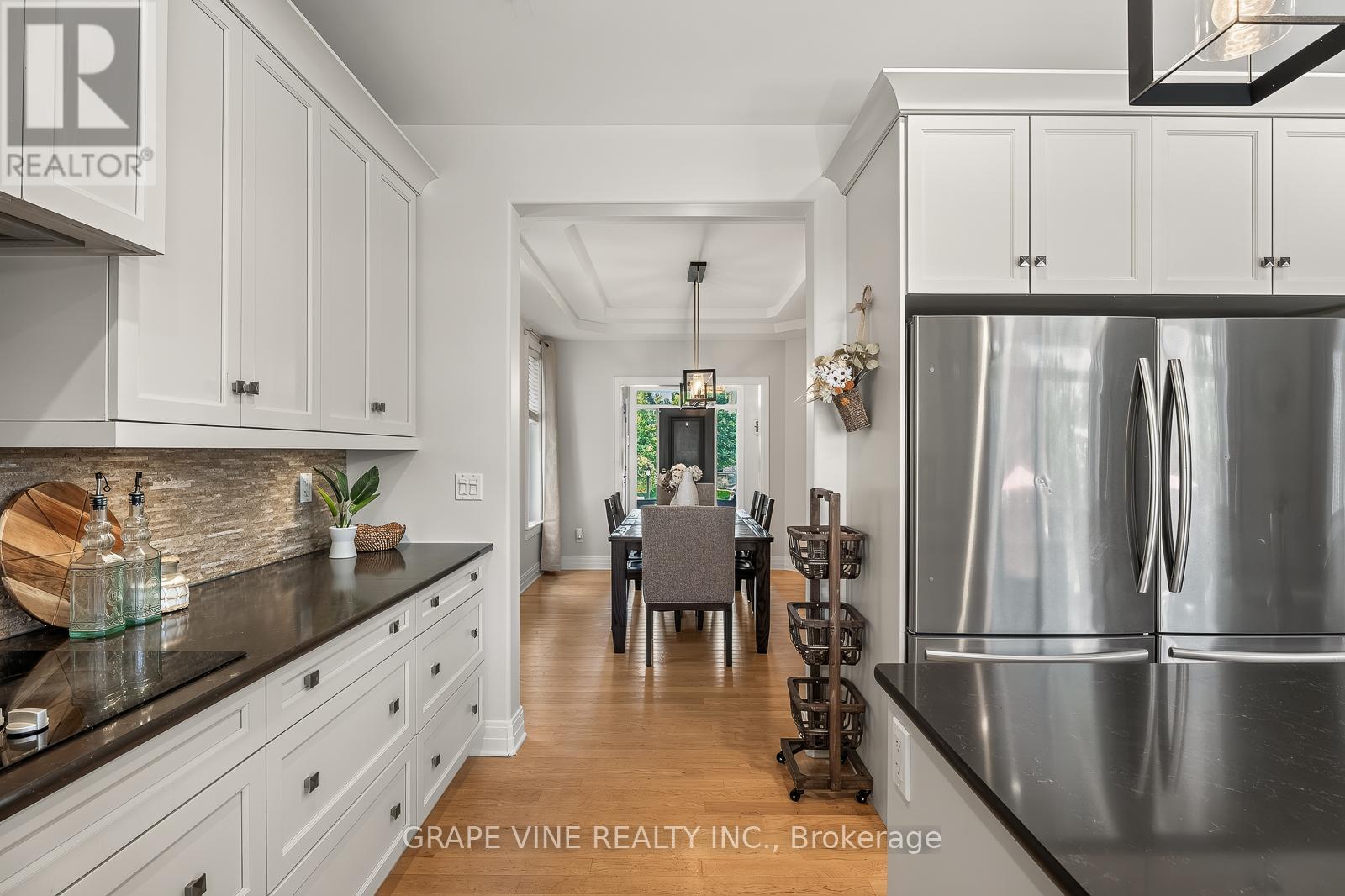 523 ADAMSON CRESCENT - 22