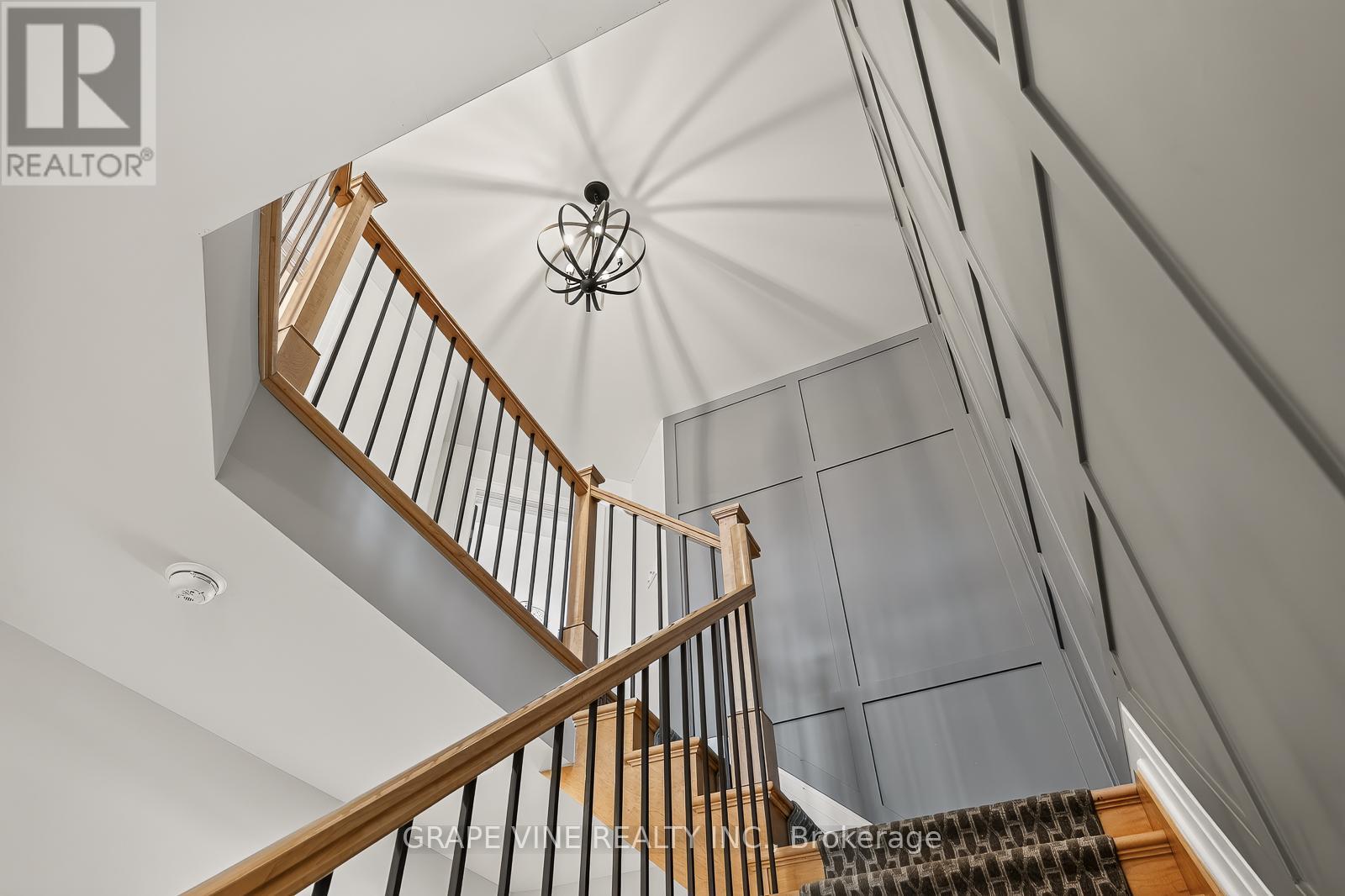 523 ADAMSON CRESCENT - 25