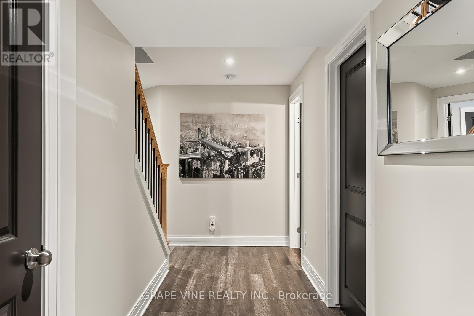 523 ADAMSON CRESCENT - 43
