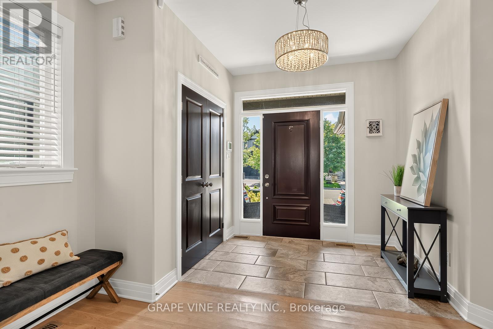 523 ADAMSON CRESCENT - 9
