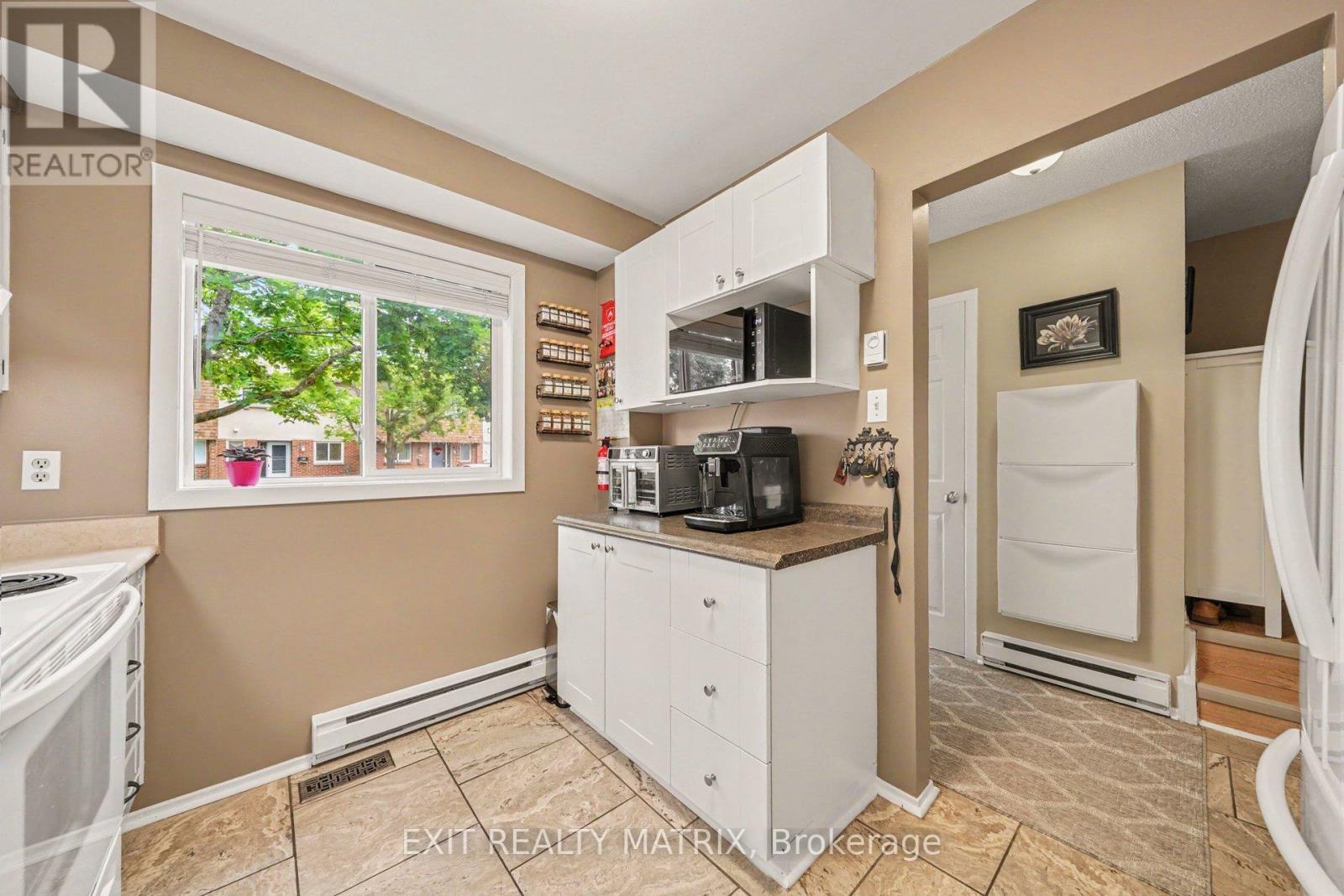 #107 3194 OLYMPIC WAY - 12