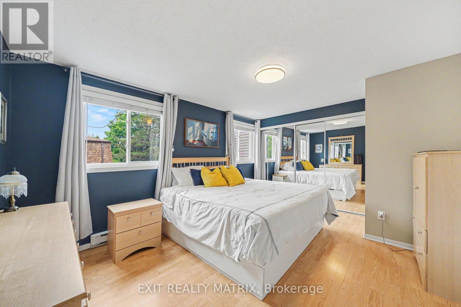 #107 3194 OLYMPIC WAY - 16