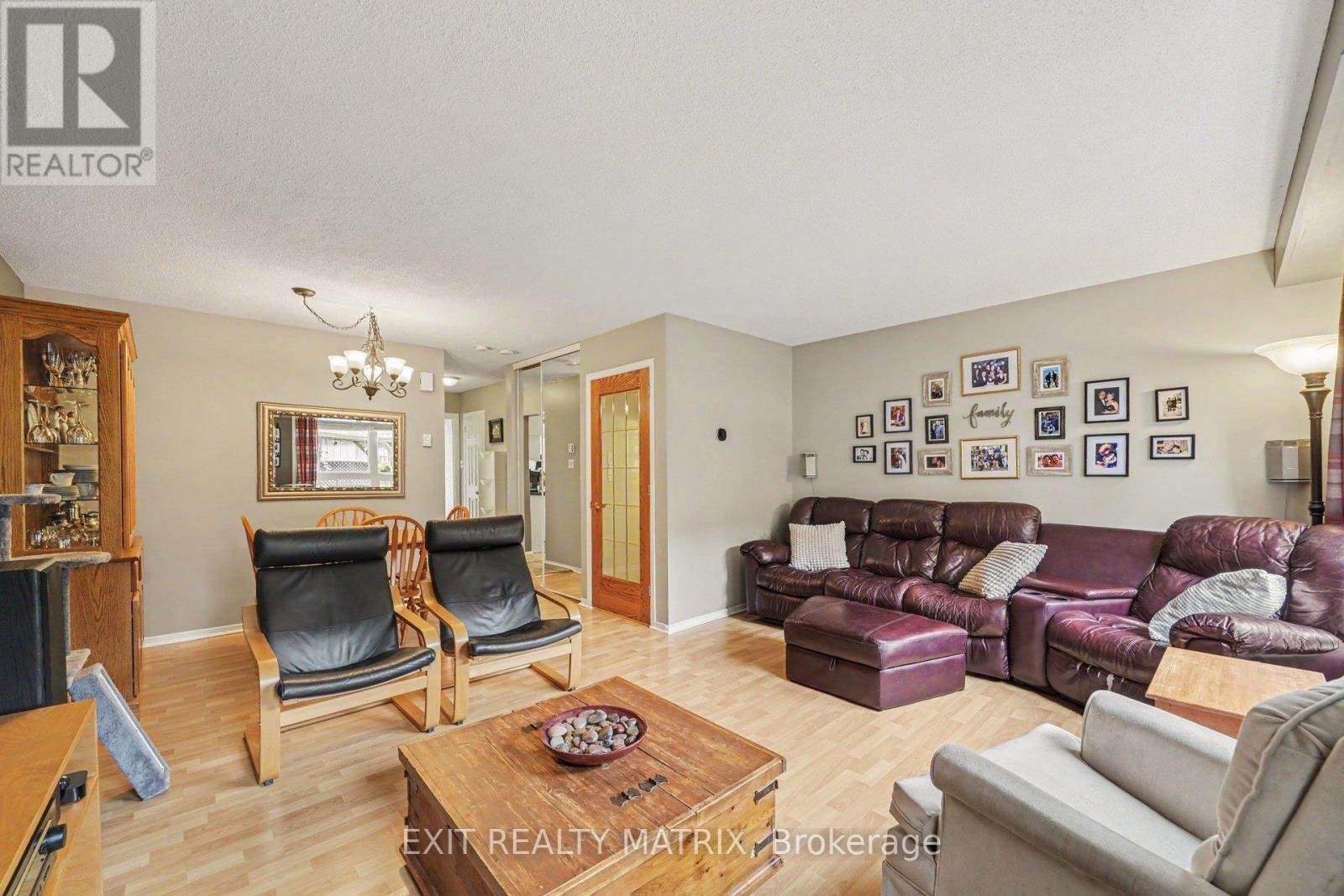 #107 3194 OLYMPIC WAY - 4