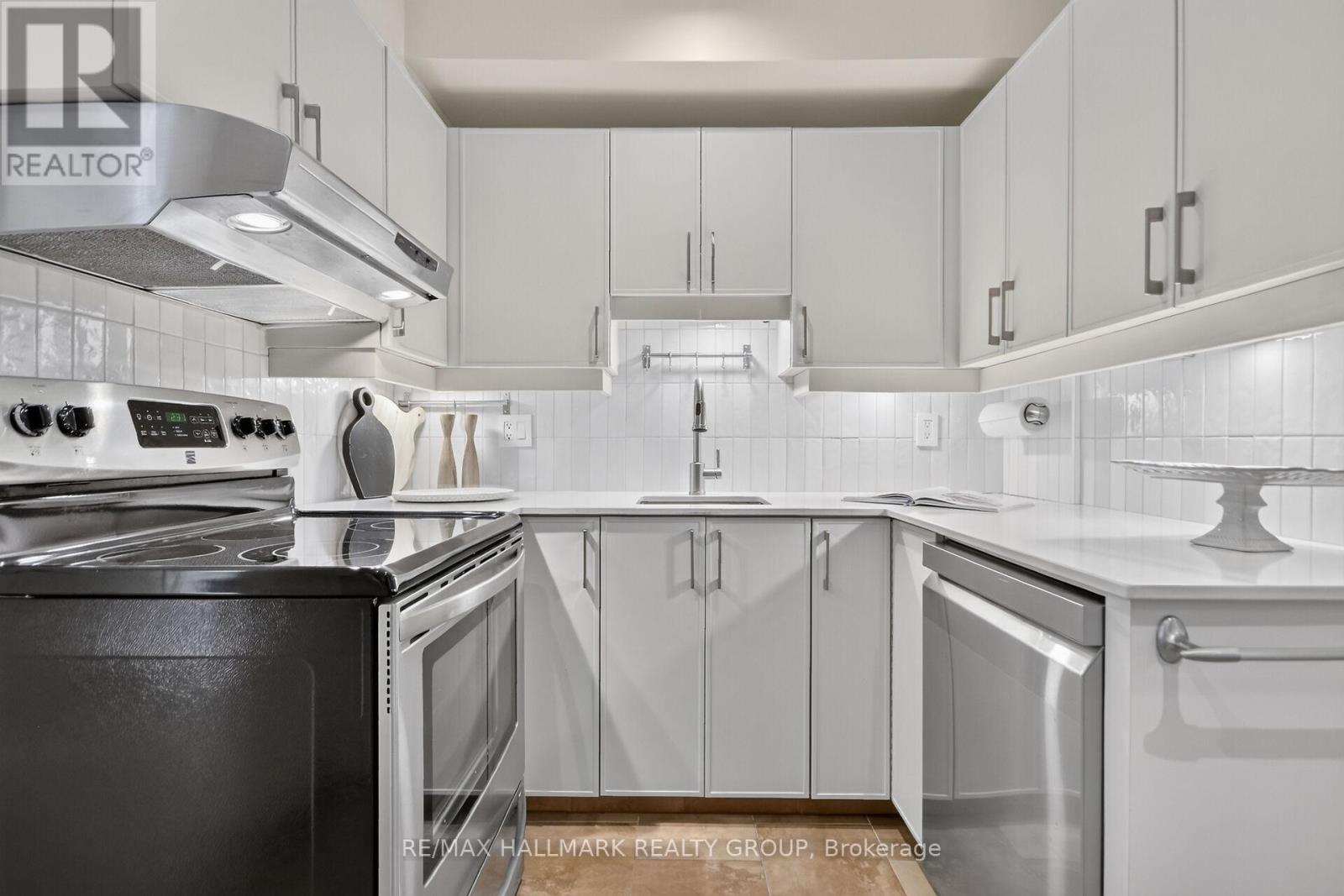 2 Bed, 2 Bath House for Sale in Ottawa – 7 – 817 HIGH STREET E, Ottawa – MLS# X13485950 - Image 28