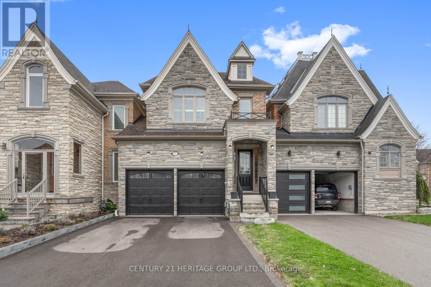 67 ALEX CAMPBELL CRESCENT - 1