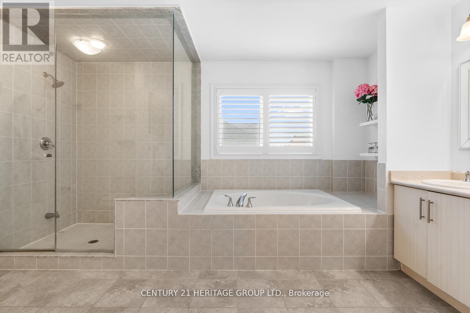 67 ALEX CAMPBELL CRESCENT - 25