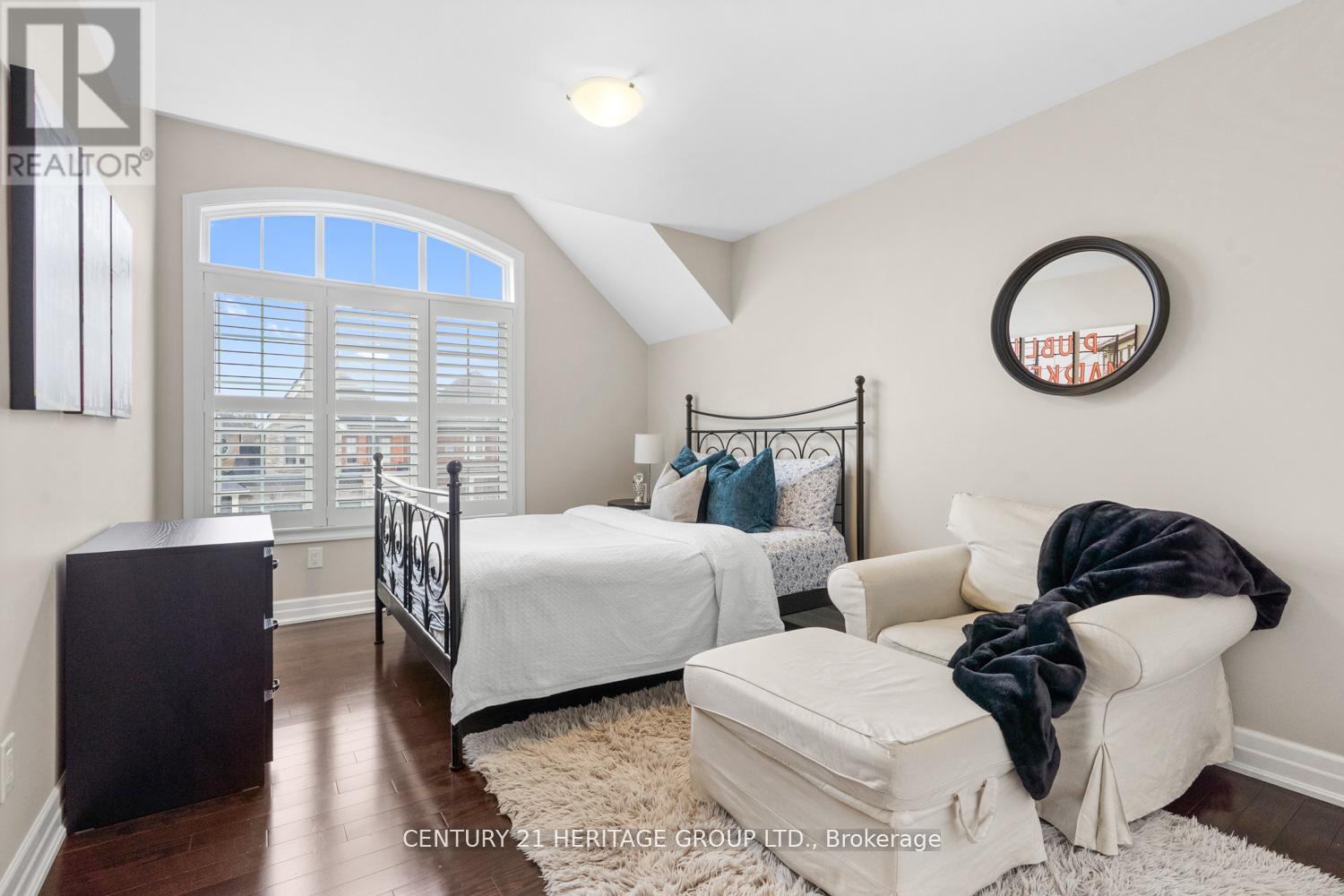 67 ALEX CAMPBELL CRESCENT - 28