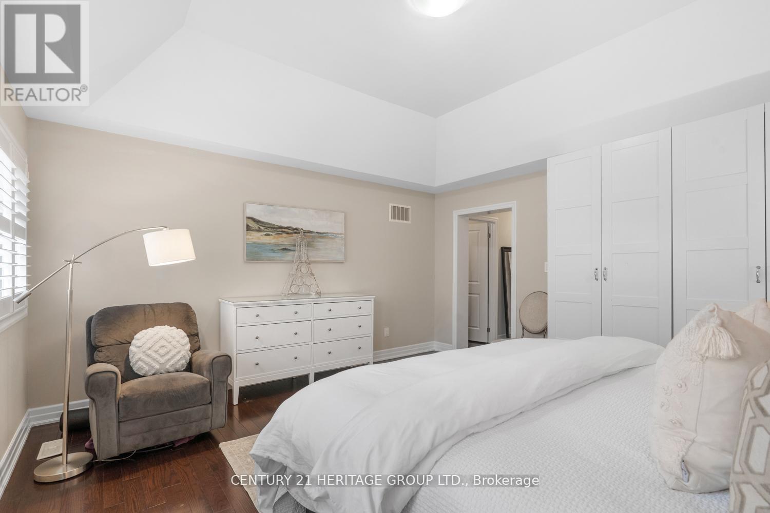 67 ALEX CAMPBELL CRESCENT - 24