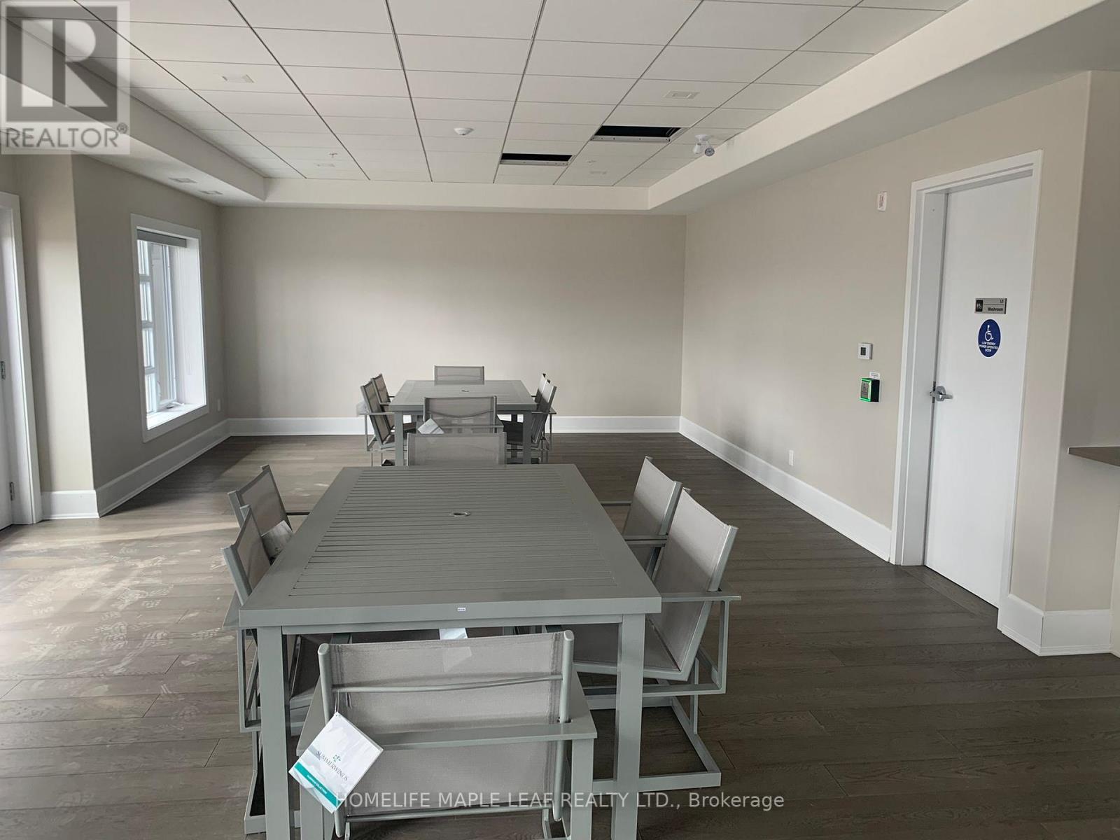 105 SPENCER AVENUE - 16
