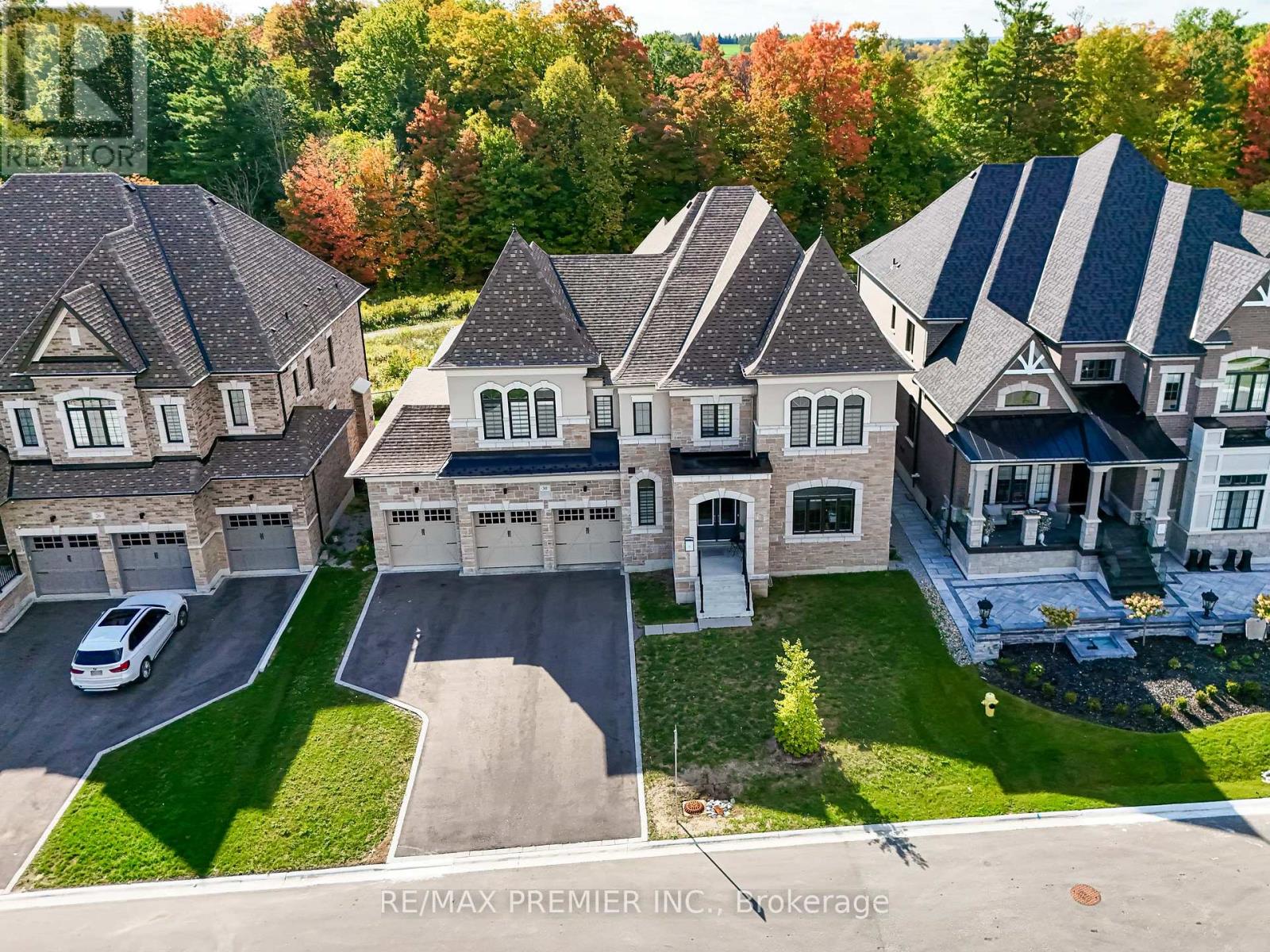 30 ENCLAVE COURT - 1