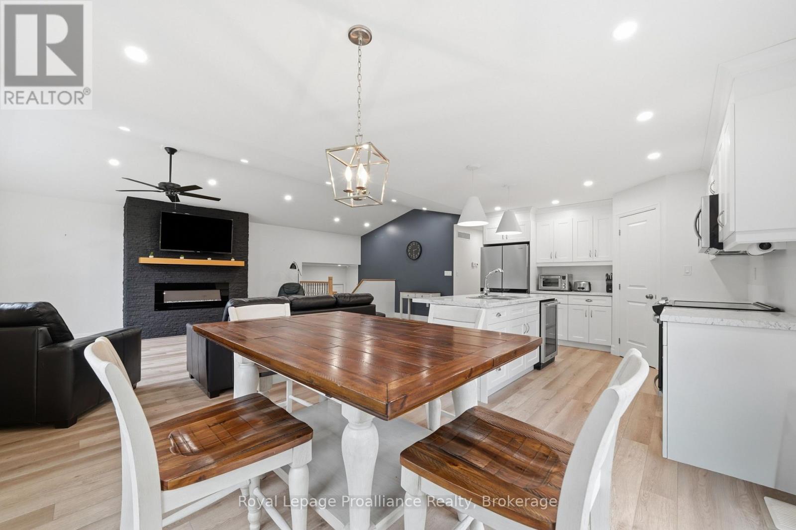 1258 SPRINGBROOK ROAD - 17