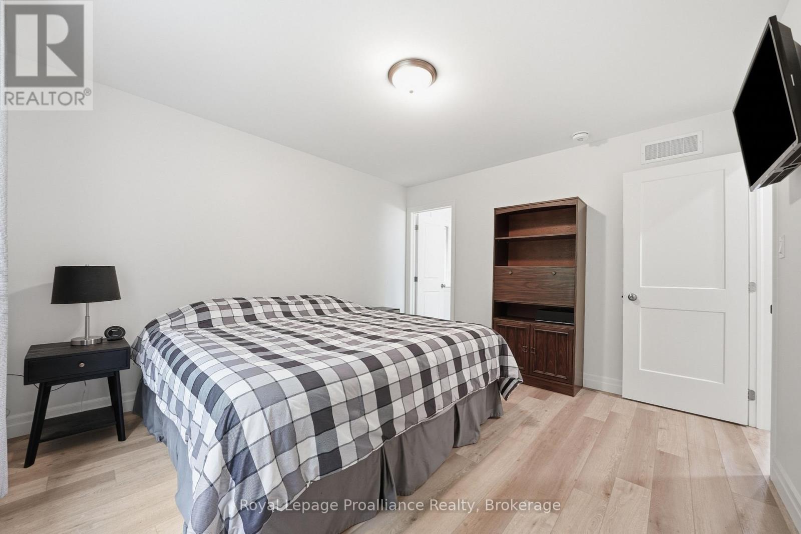 1258 SPRINGBROOK ROAD - 22