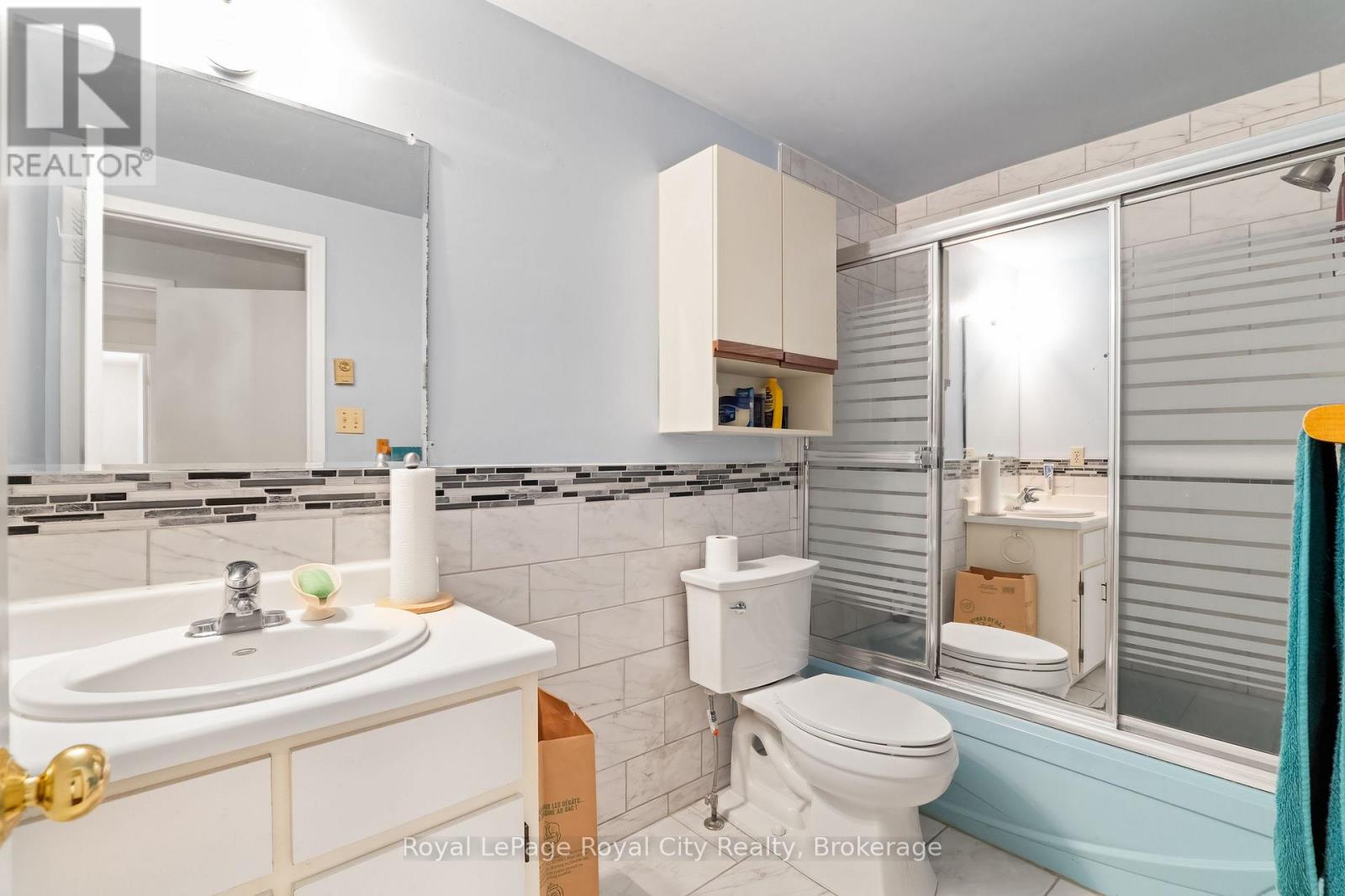 121 IMPERIAL ROAD N - 23