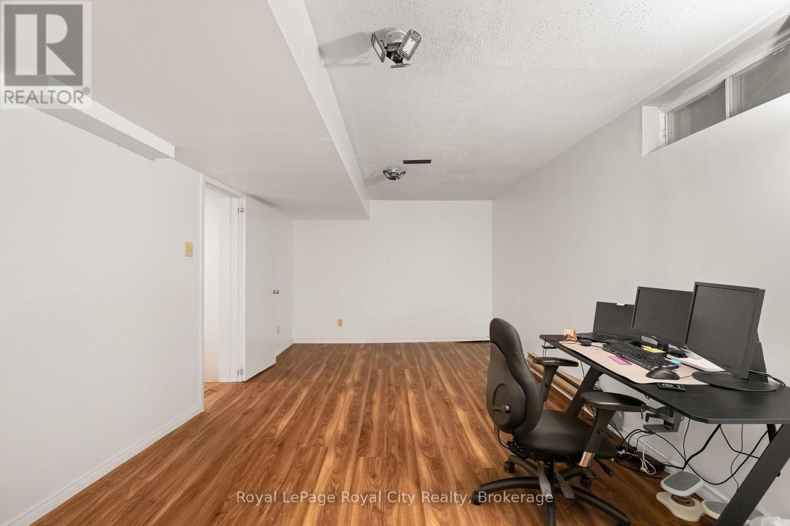 121 IMPERIAL ROAD N - 31