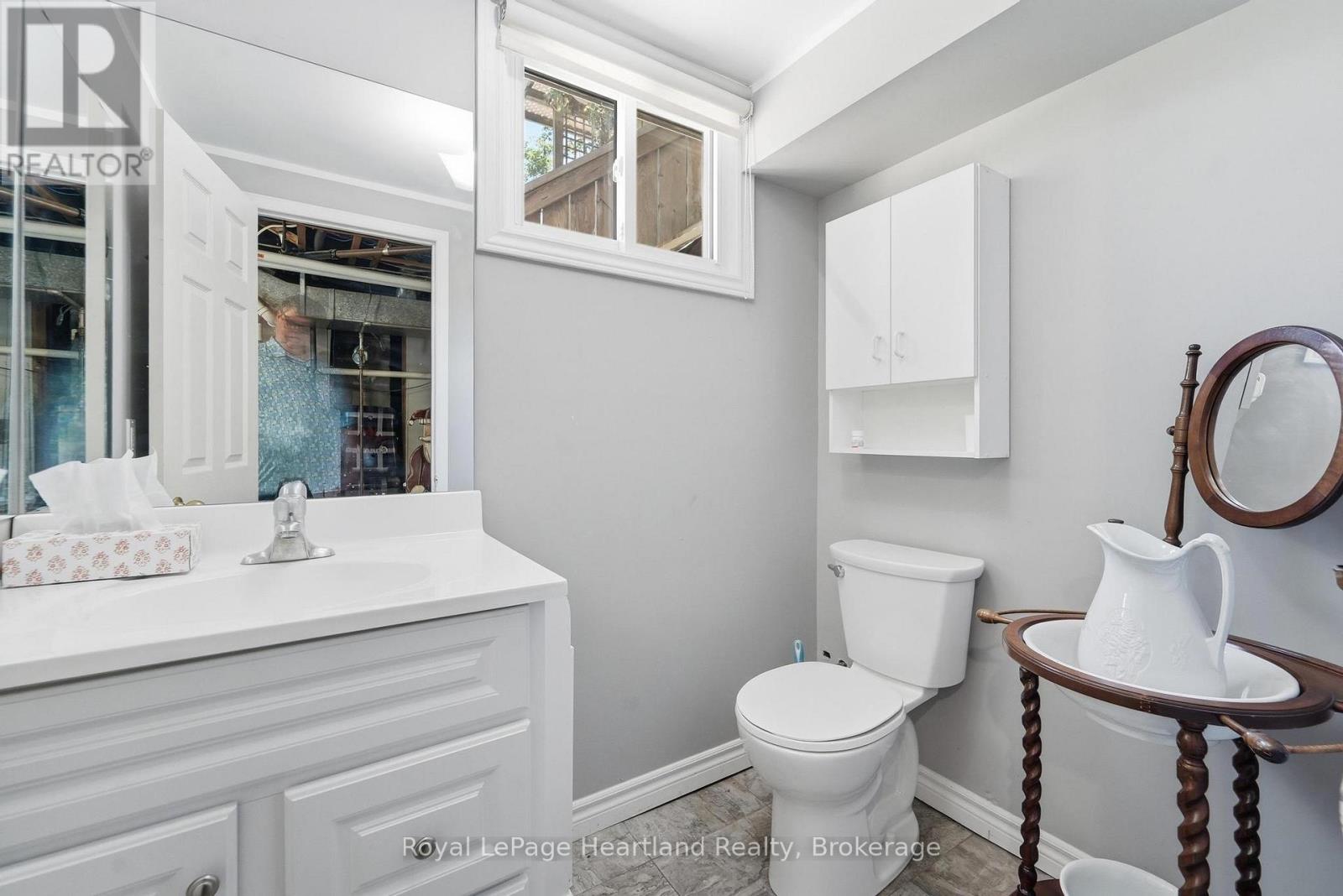 235 HINCKS STREET - Image 26